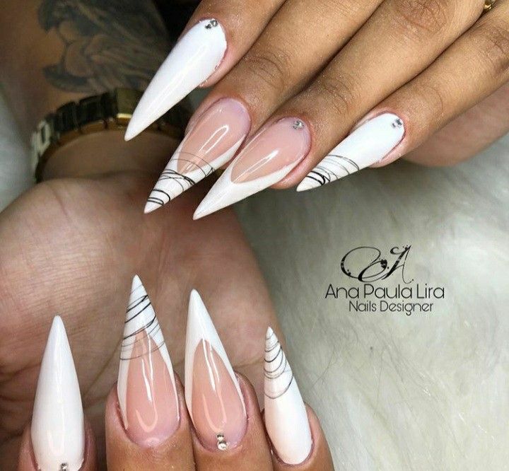 francesinha colorida unha stiletto